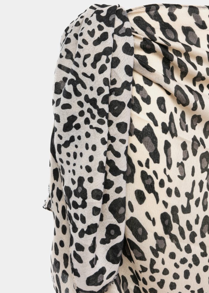 Animal print pareo w/ leopard design - Image 2