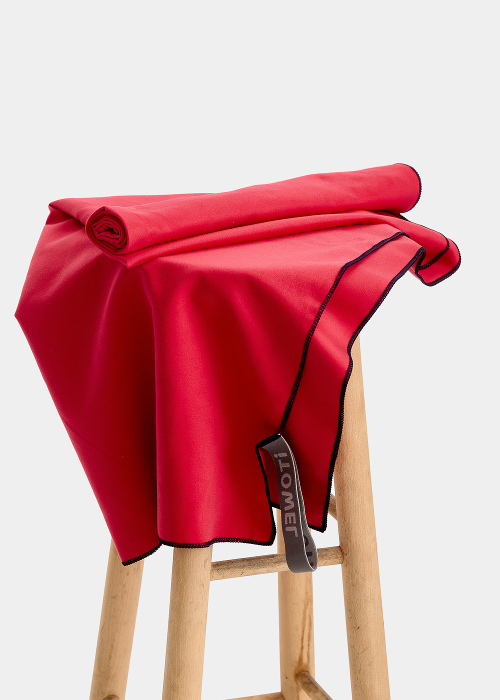 Red microfiber towel Red microfiber towel - Image 1