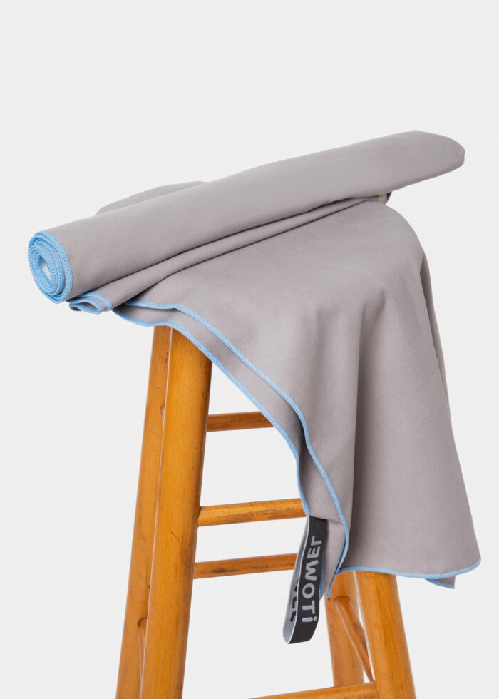 Grey microfiber towel 2 - Image 2