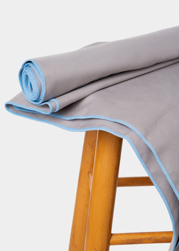 Grey microfiber towel 2 - Image 3