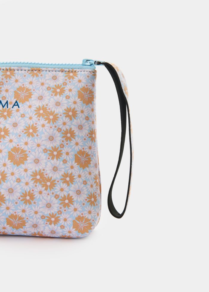 Travel Pouch w/ Daises Pattern - Image 2